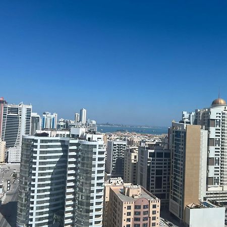 Sirius Tower Aparthotel Manama Exterior foto