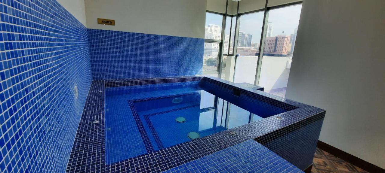 Sirius Tower Aparthotel Manama Exterior foto