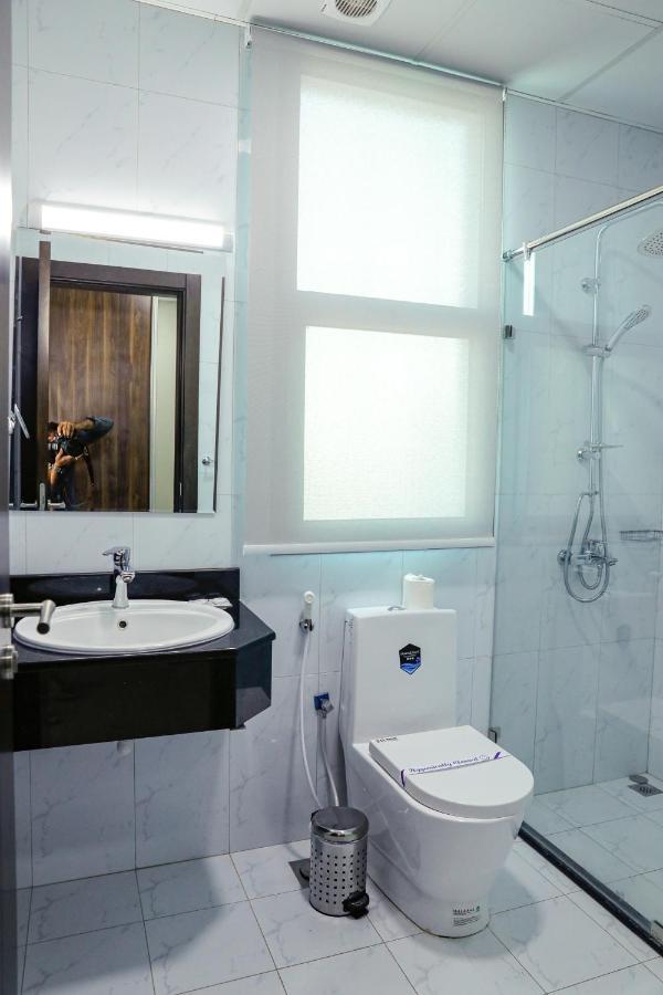 Sirius Tower Aparthotel Manama Exterior foto