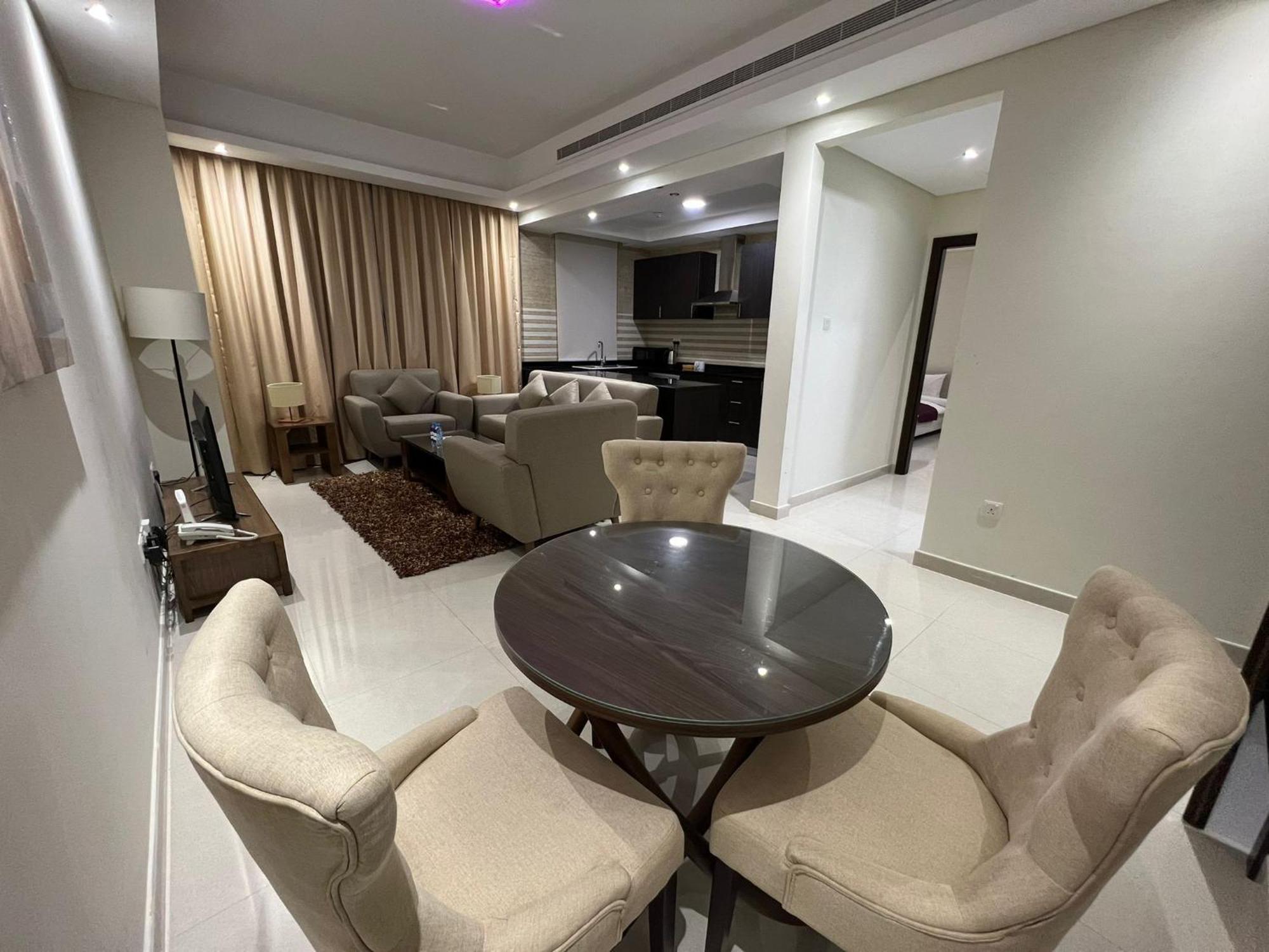 Sirius Tower Aparthotel Manama Exterior foto