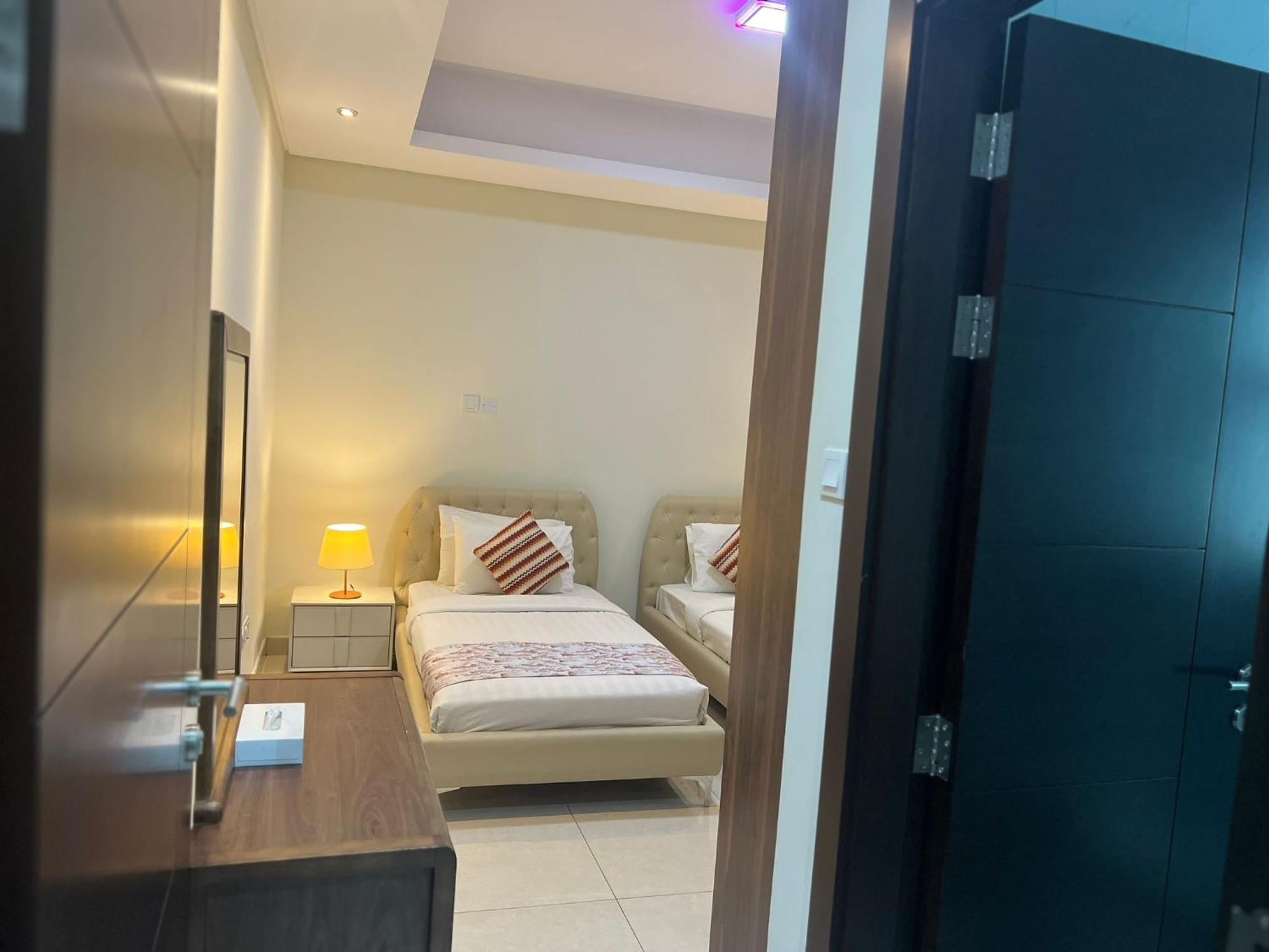 Sirius Tower Aparthotel Manama Exterior foto