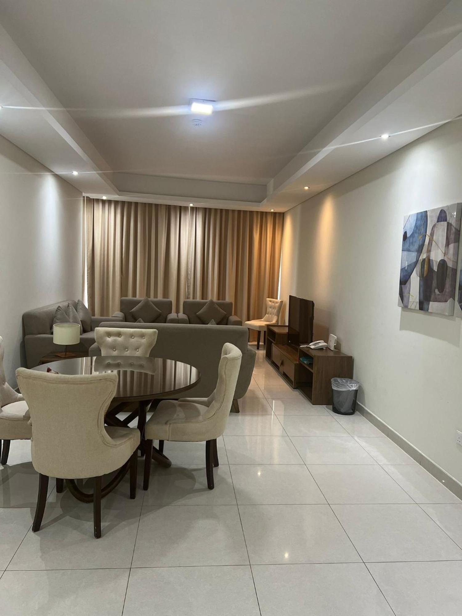 Sirius Tower Aparthotel Manama Exterior foto