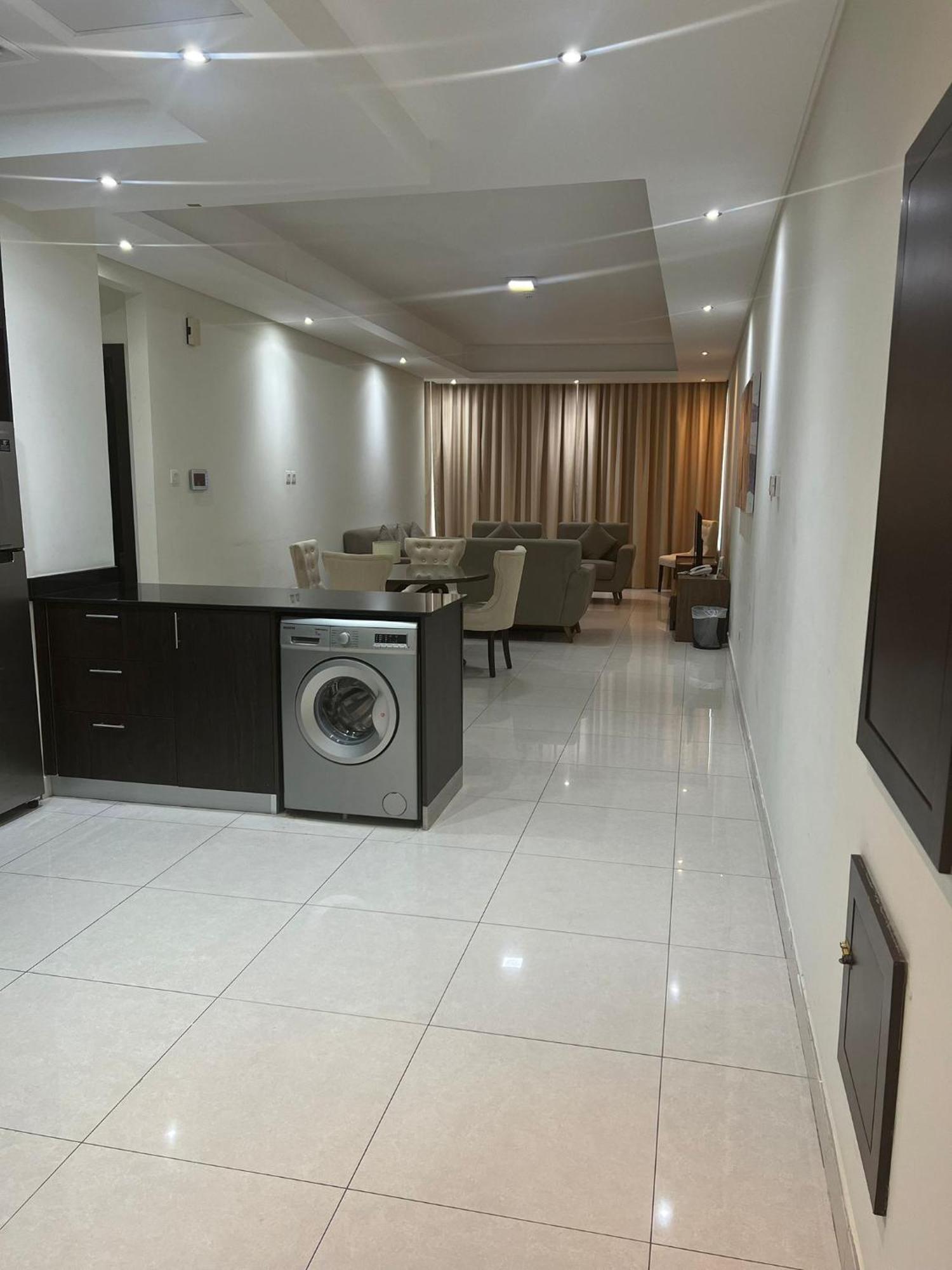 Sirius Tower Aparthotel Manama Exterior foto